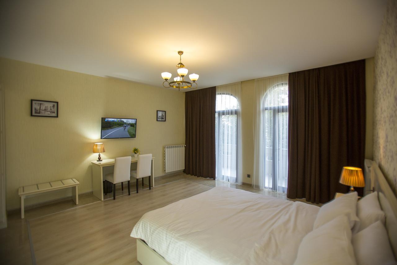 Ire Palace Batumi Exterior photo