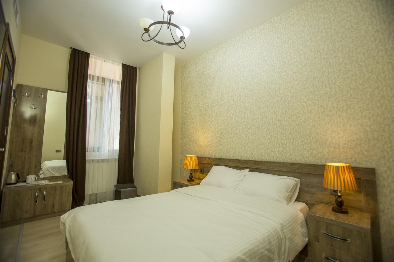 Ire Palace Batumi Exterior photo