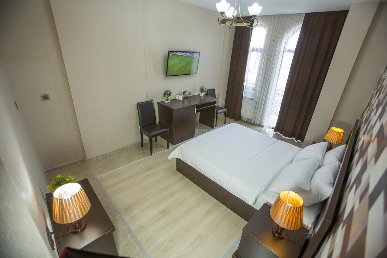 Ire Palace Batumi Exterior photo